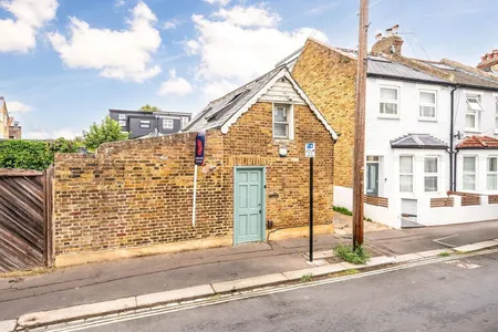 Stanley Road, Teddington, TW11