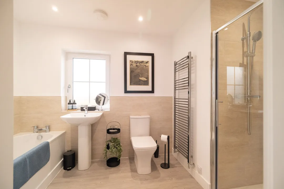https://mr0.homeflow-assets.co.uk/files/photo/image/48104/5865/_x_/003A1317-39.jpg