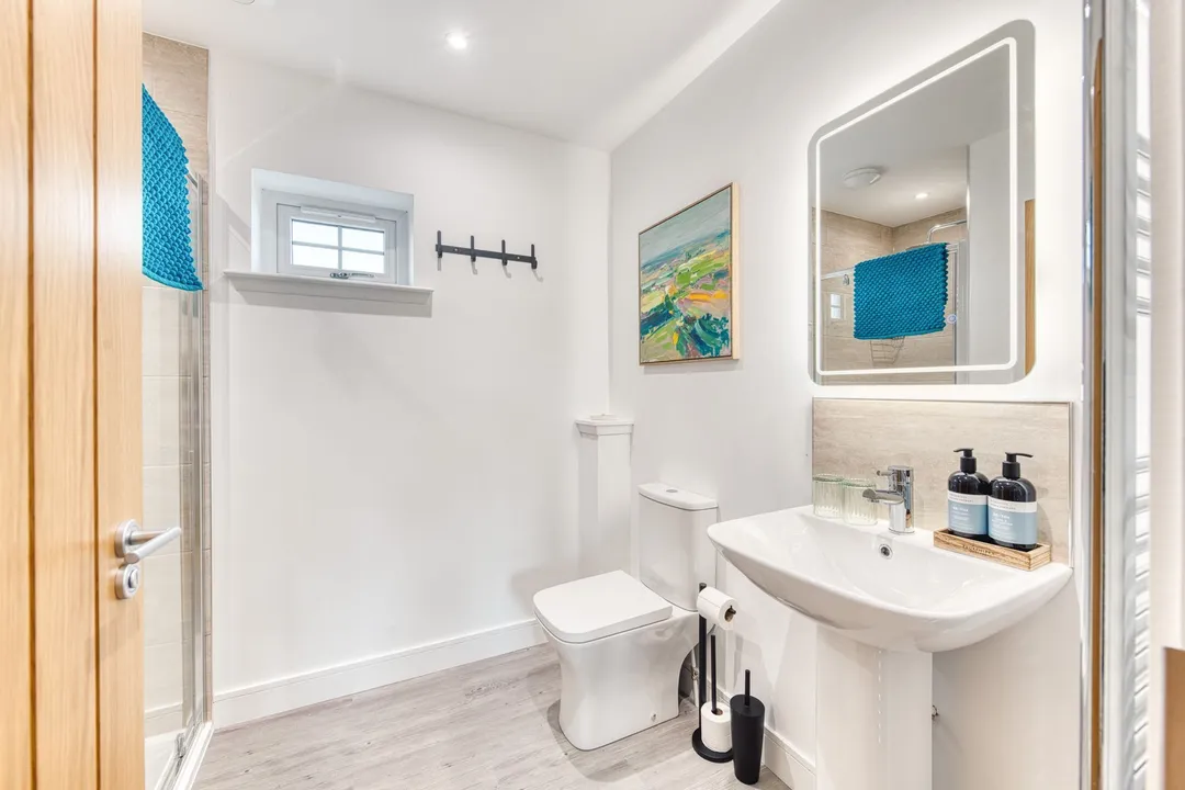 https://mr0.homeflow-assets.co.uk/files/photo/image/48104/5880/_x_/DSC_6871_HDR-26.jpg