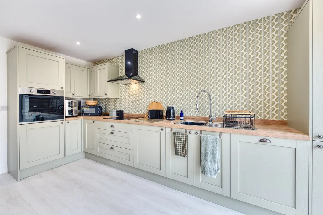 https://mr0.homeflow-assets.co.uk/files/photo/image/48104/5912/_x_/DSC_6683_HDR-5.jpg