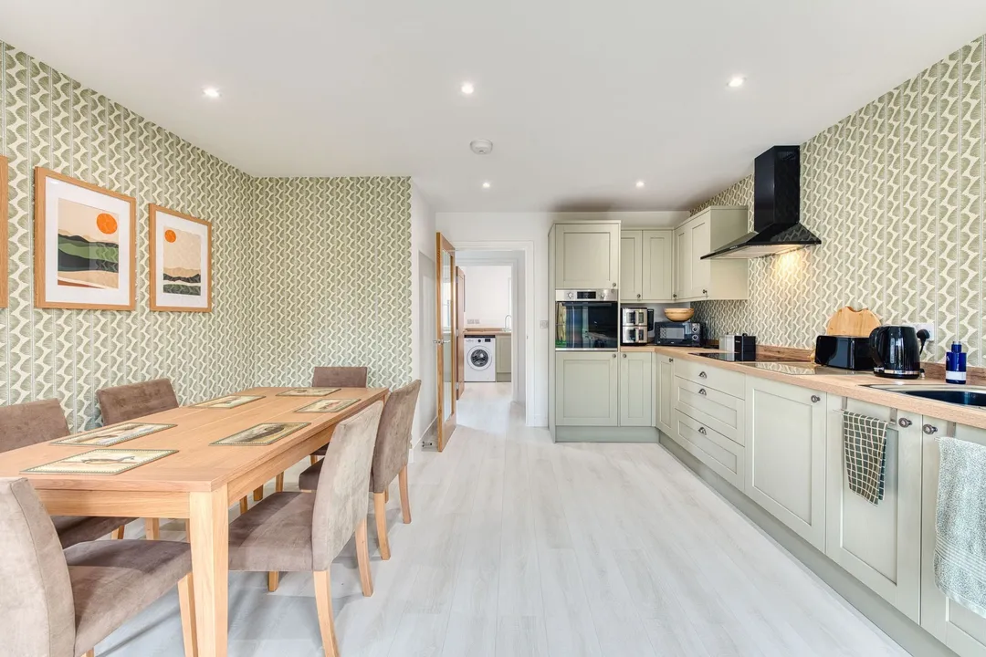 https://mr0.homeflow-assets.co.uk/files/photo/image/48104/5972/_x_/DSC_6638_HDR-1.jpg