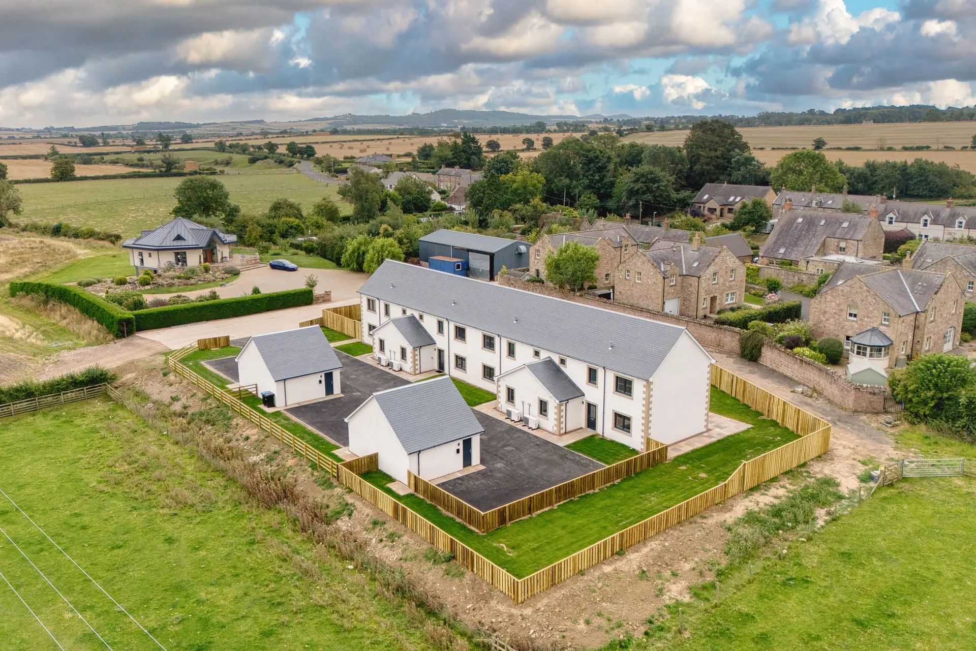 Property photo top 0
