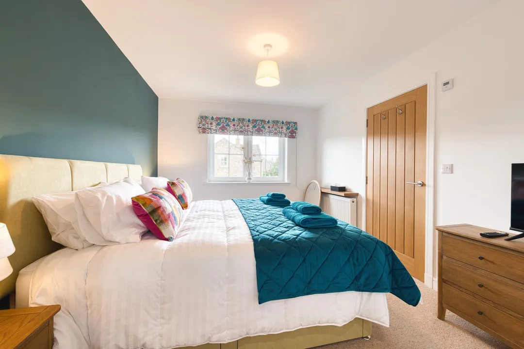 https://mr0.homeflow-assets.co.uk/files/photo/image/48104/6044/_x_/DSC_6885_HDR-29.jpg