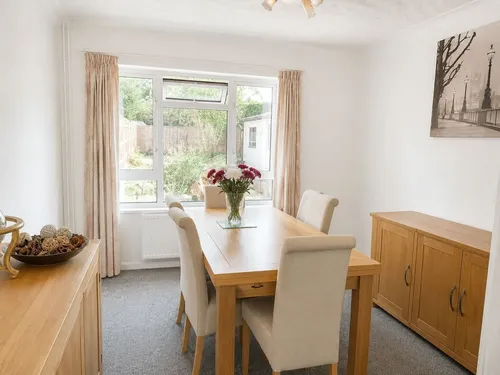 Salisbury Road, Totton, SOUTHAMPTONphoto