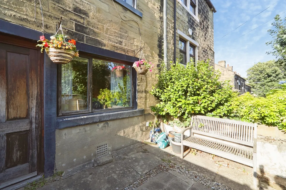Greenwood Row, Pudsey