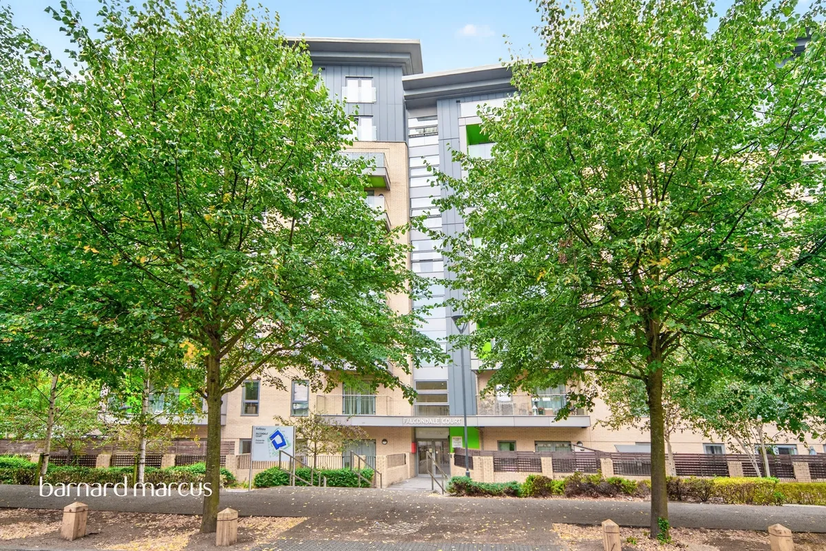 Lakeside Drive, London