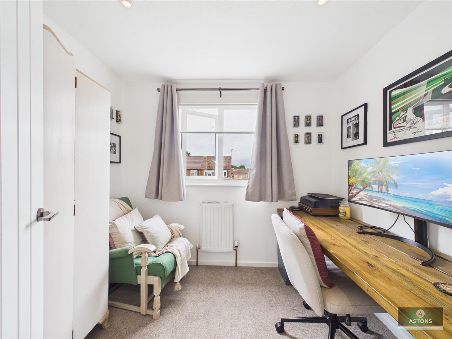 Beaumont Close, Ifield, Crawley Image 16