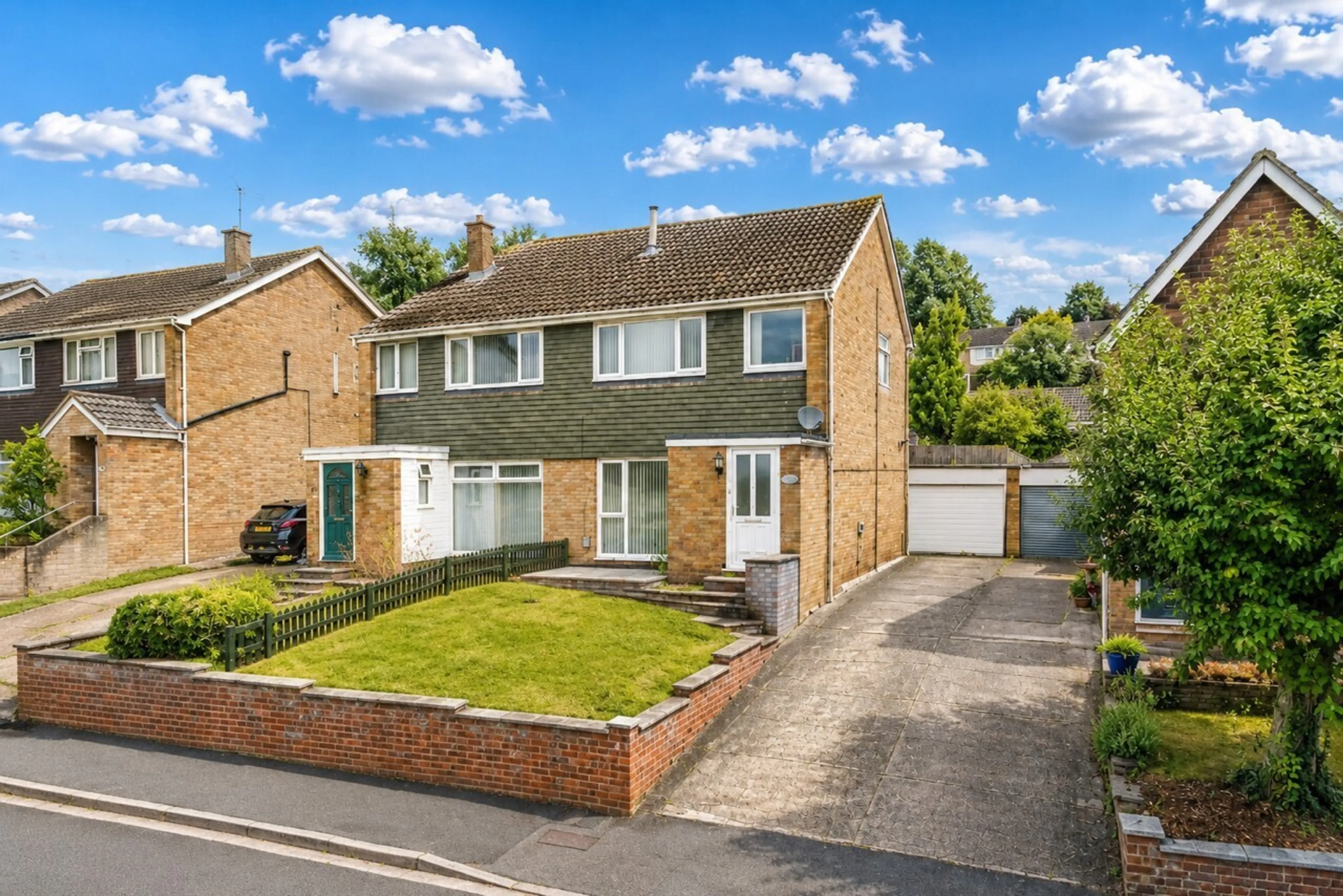 Property photo 0
