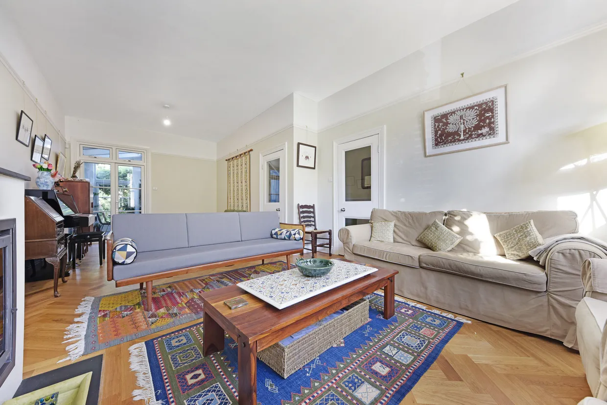 Haydon Park Road, London, SW19 photo 20