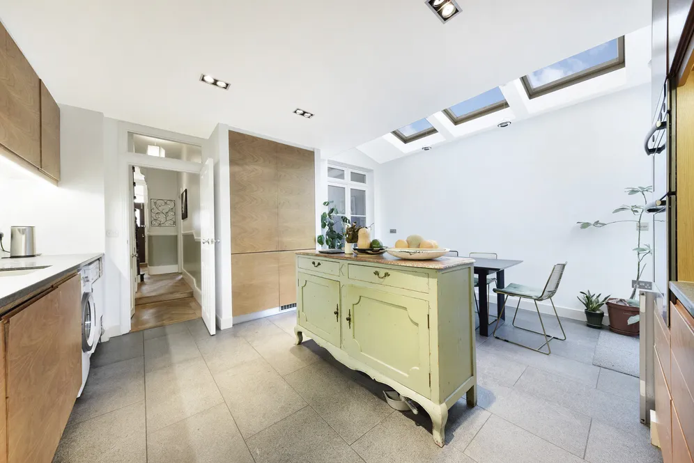 Haydon Park Road, London, SW19 photo 21