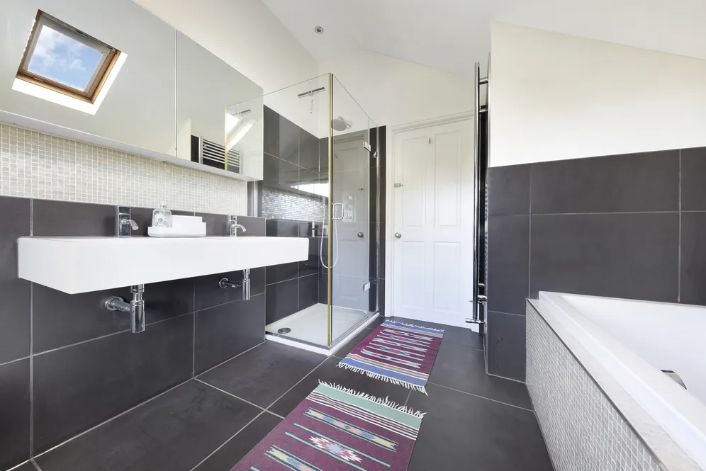 Haydon Park Road, London, SW19 photo 22