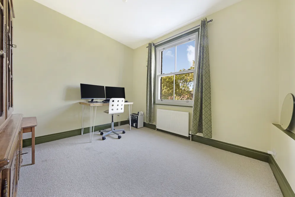 Haydon Park Road, London, SW19 photo 25