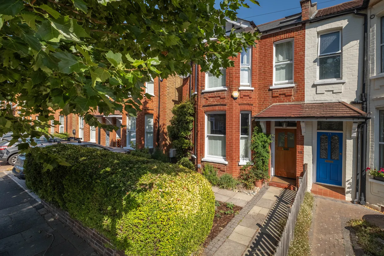 Haydon Park Road, London, SW19 photo 28