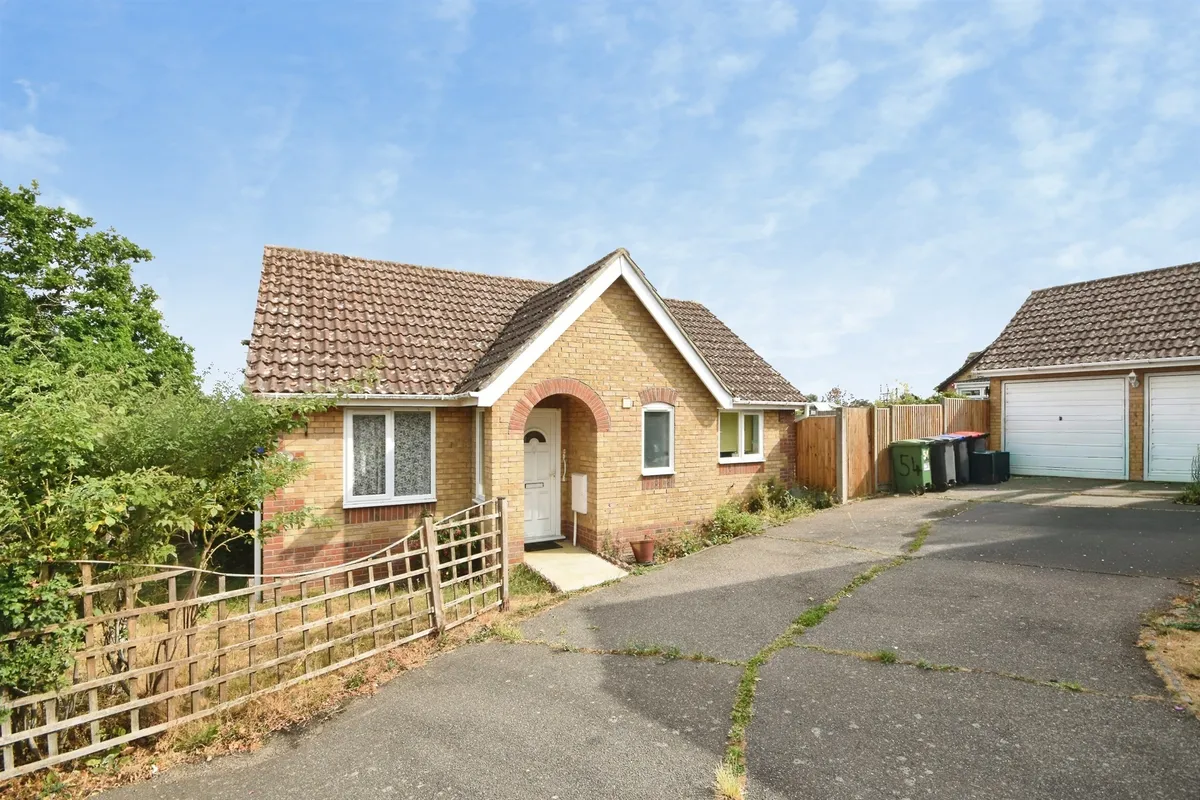 Hawthorn Close, Halstead