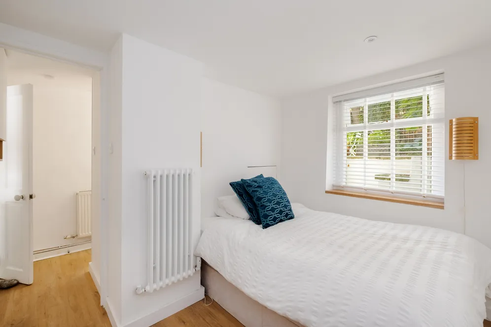 Halton Road, London, N1 photo 12
