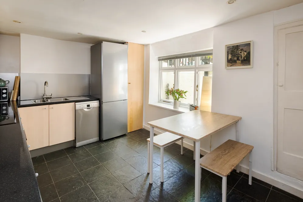 Halton Road, London, N1 photo 19