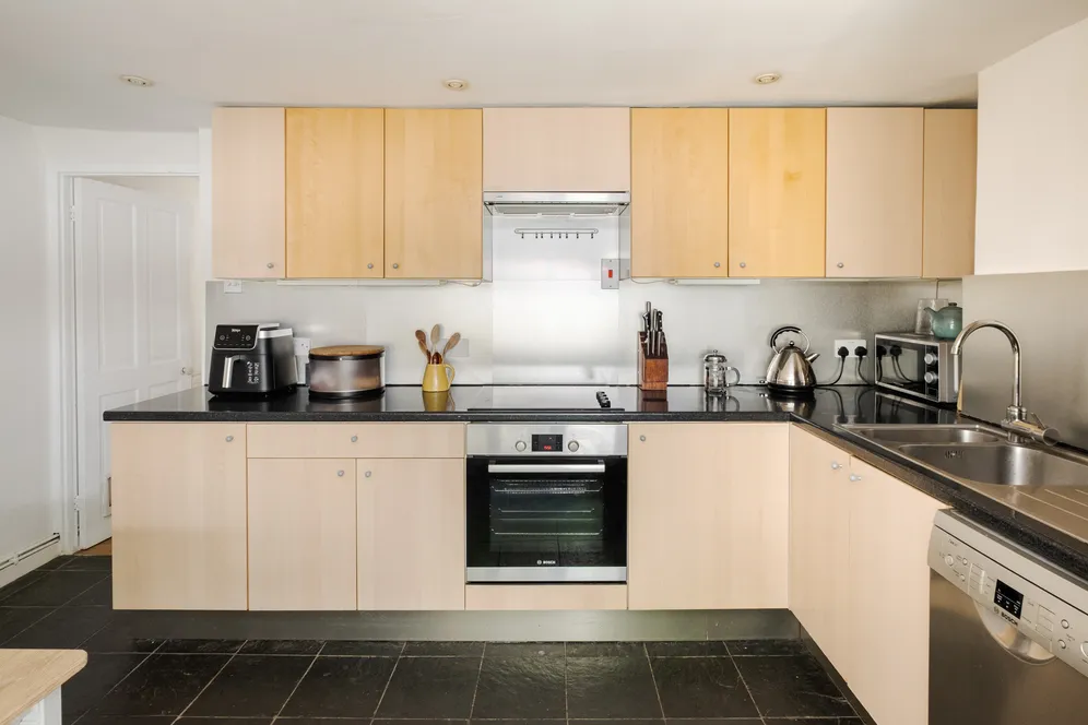 Halton Road, London, N1 photo 25