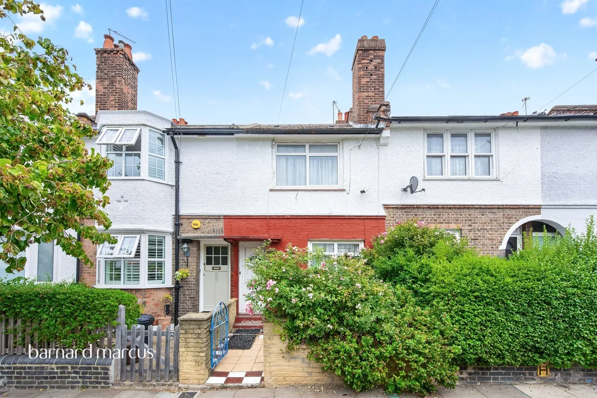 Derinton Road, London