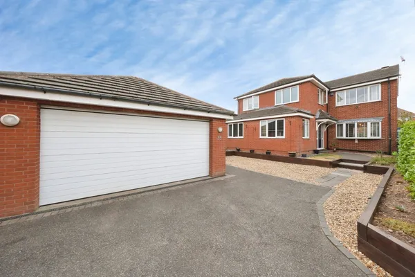 Sandycliffe Close, Mansfield, Notting...