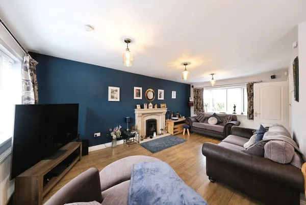 Sandycliffe Close, Mansfield, Notting...