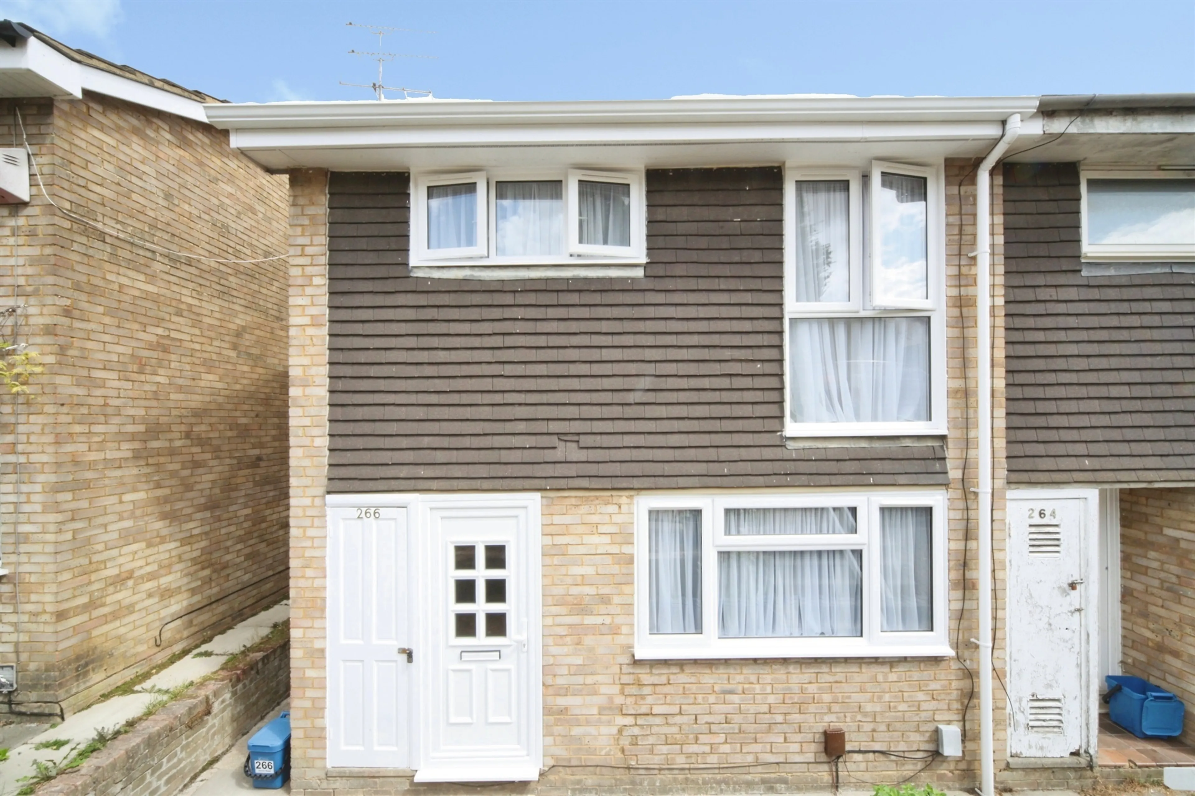 Property photo 0