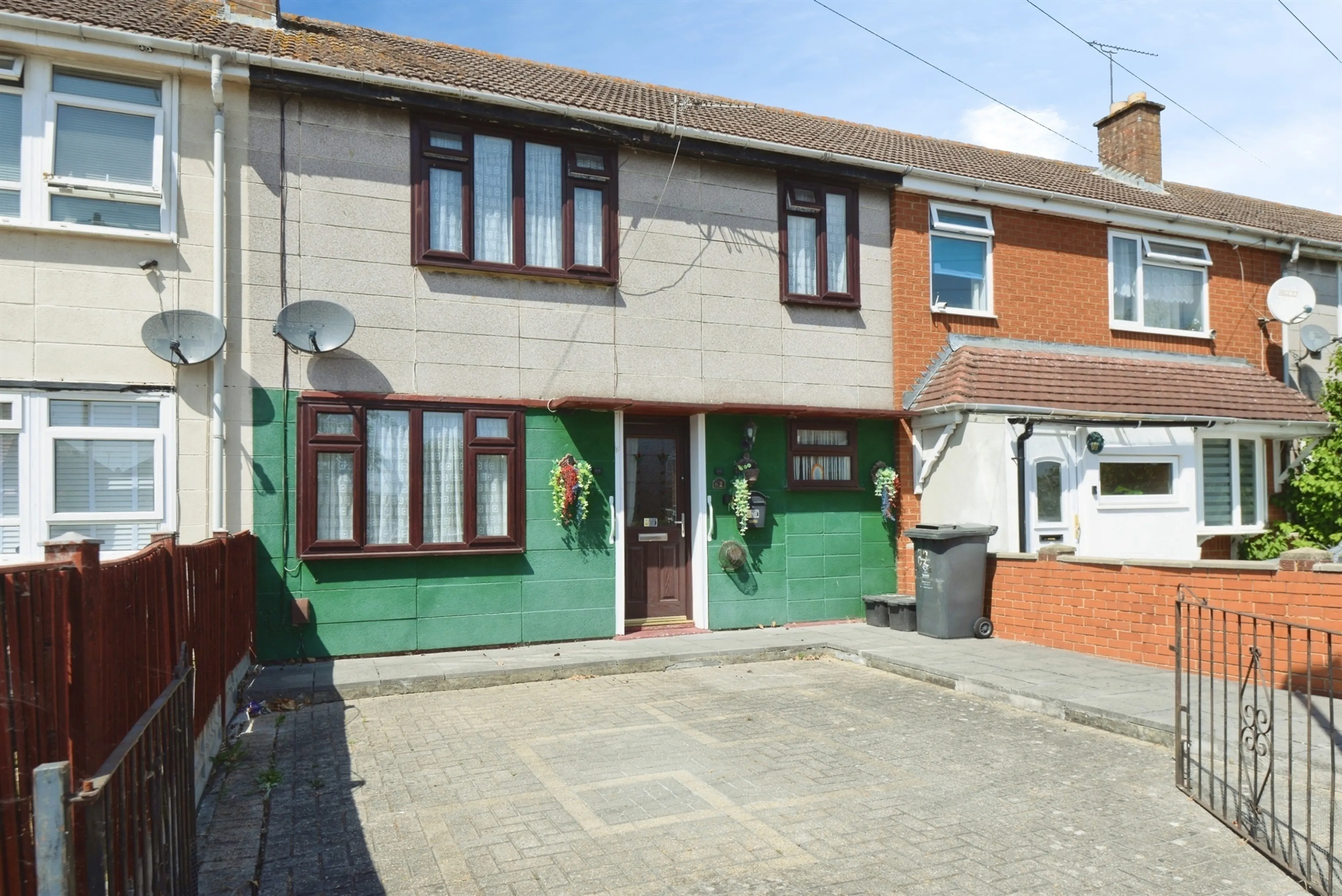 Property photo 0