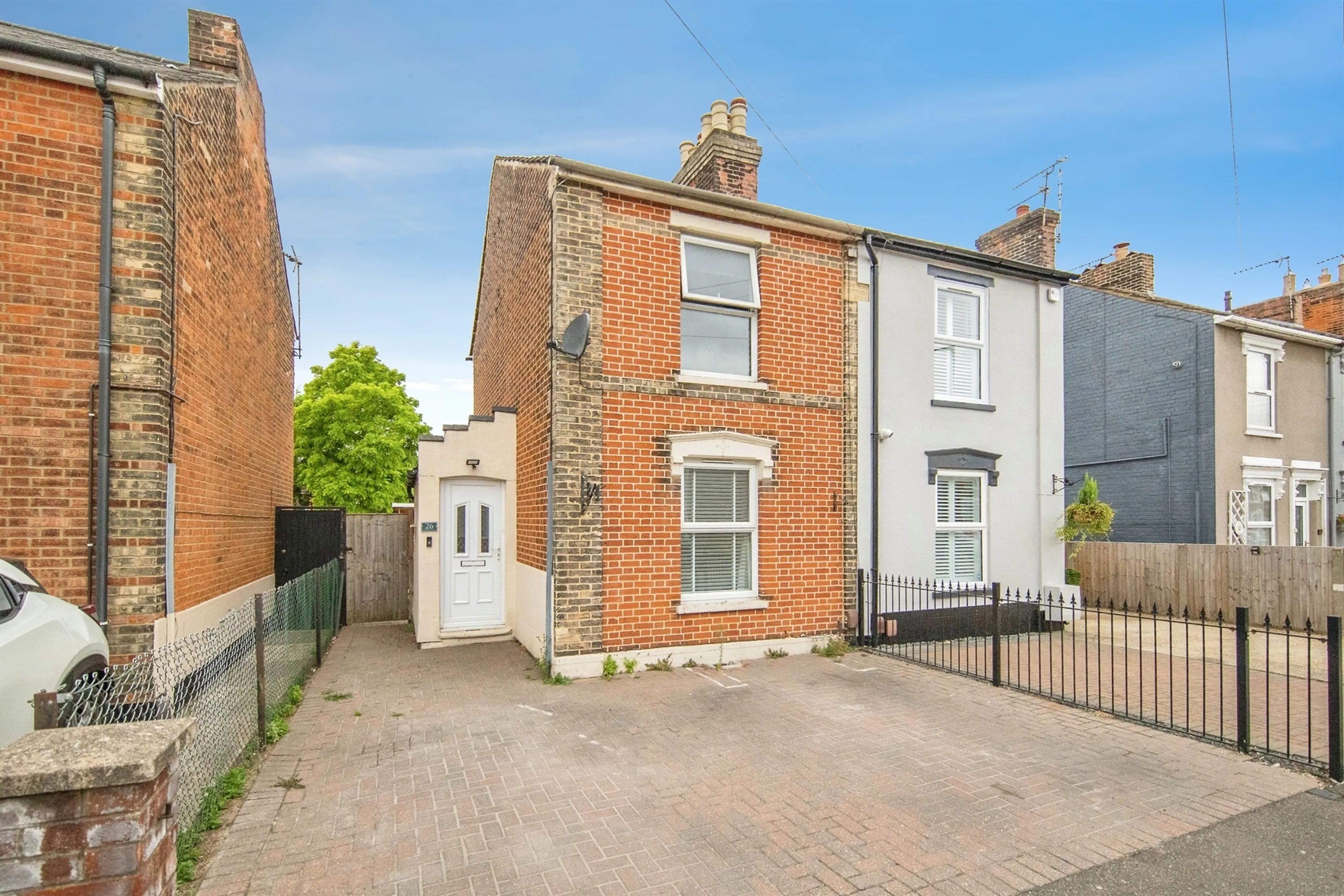 Property photo 0