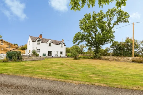 Old Road, Bwlchgwyn, Wrexham, LL11