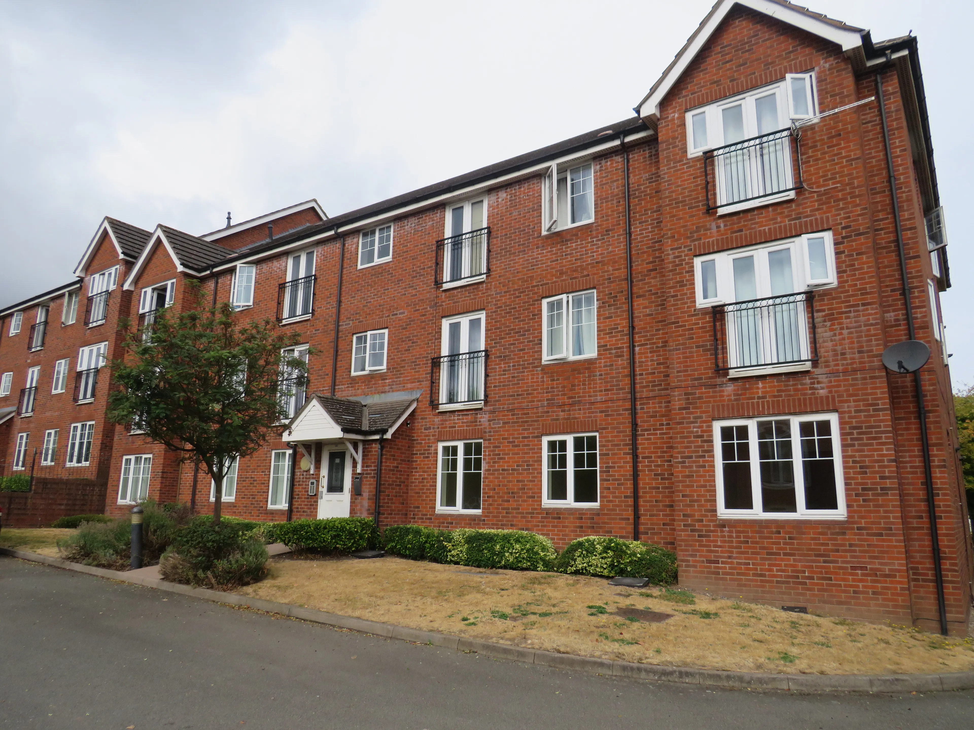 Property photo 0
