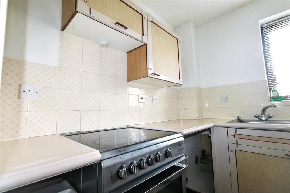 Property carousel item 5