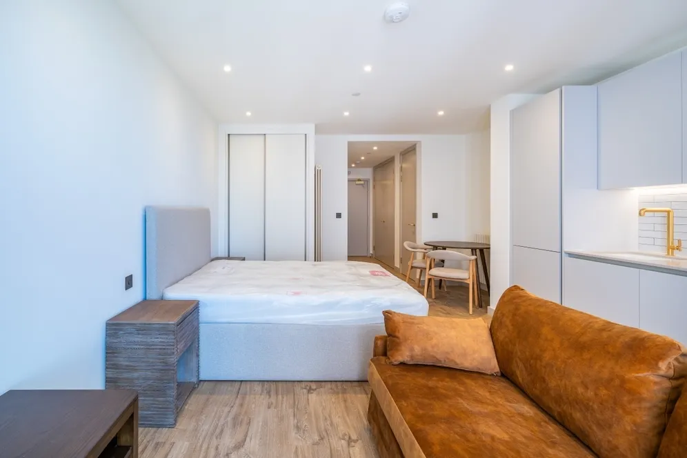 The Eades, 11 Selborne Road London E17 photo 2