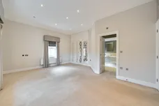Mornington Drive Winchester SO22 photo 4