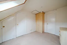 Hawthorne Place, Epsom KT17 photo 11