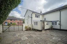 High Street Tilshead SP3 photo 14