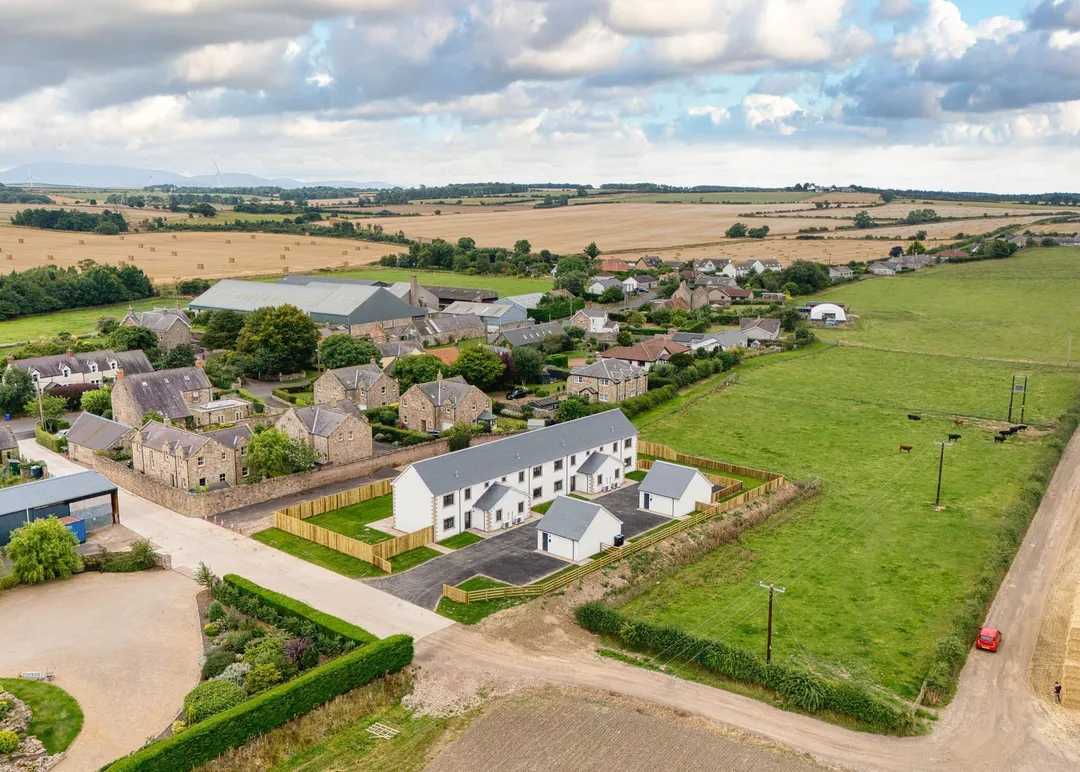 https://mr0.homeflow-assets.co.uk/files/photo/image/48114/7340/_x_/DJI_20260817111952_0619_D_HDR-60.jpg