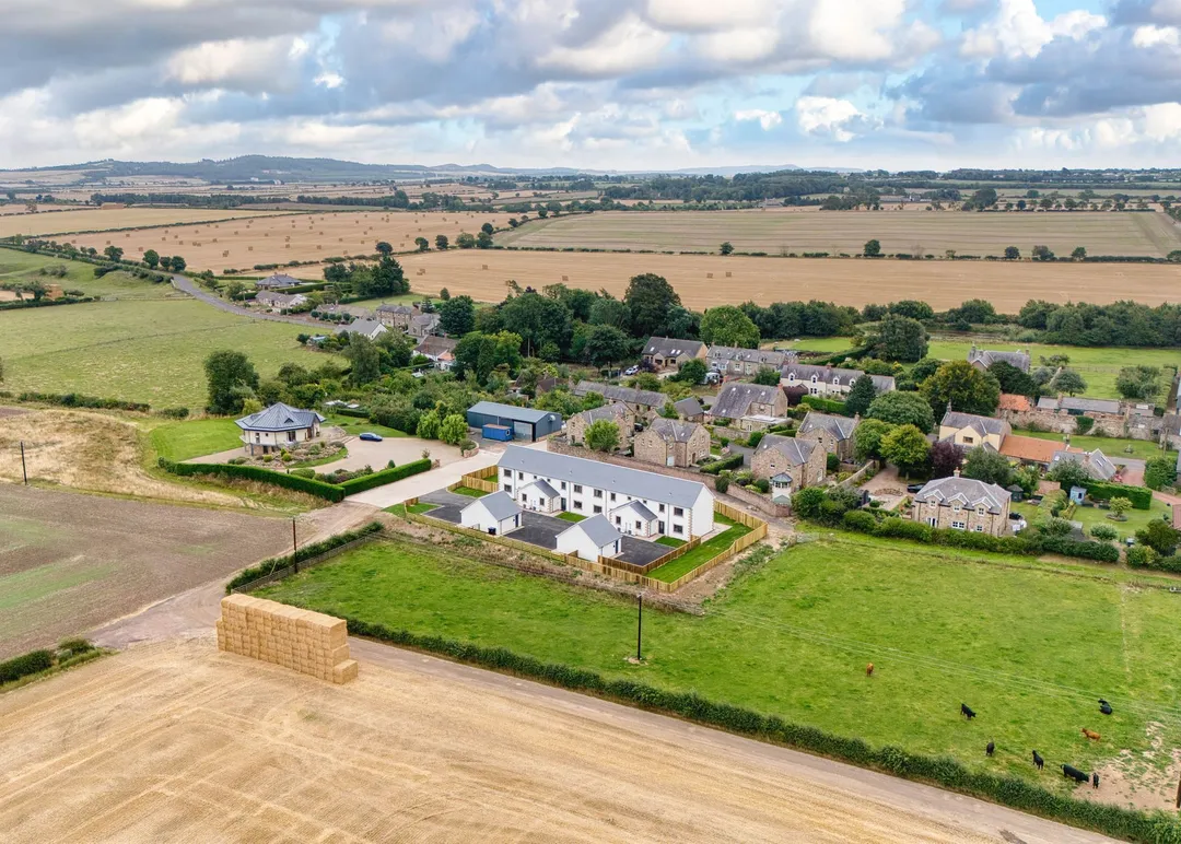 https://mr0.homeflow-assets.co.uk/files/photo/image/48114/7342/_x_/DJI_20260817111925_0614_D_HDR-59.jpg