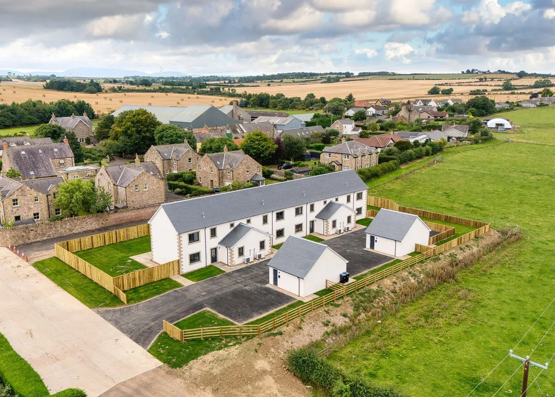 https://mr0.homeflow-assets.co.uk/files/photo/image/48114/7344/_x_/DJI_20260817112041_0624_D_HDR-61.jpg