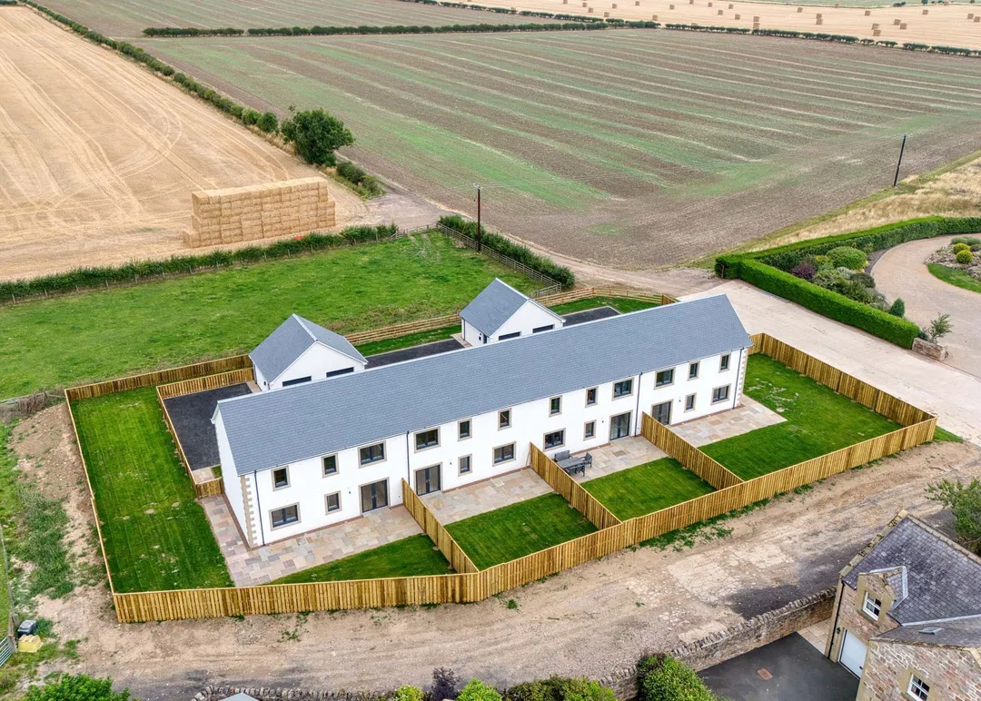 https://mr0.homeflow-assets.co.uk/files/photo/image/48114/7346/_x_/DJI_20260817112410_0669_D_HDR-65.jpg
