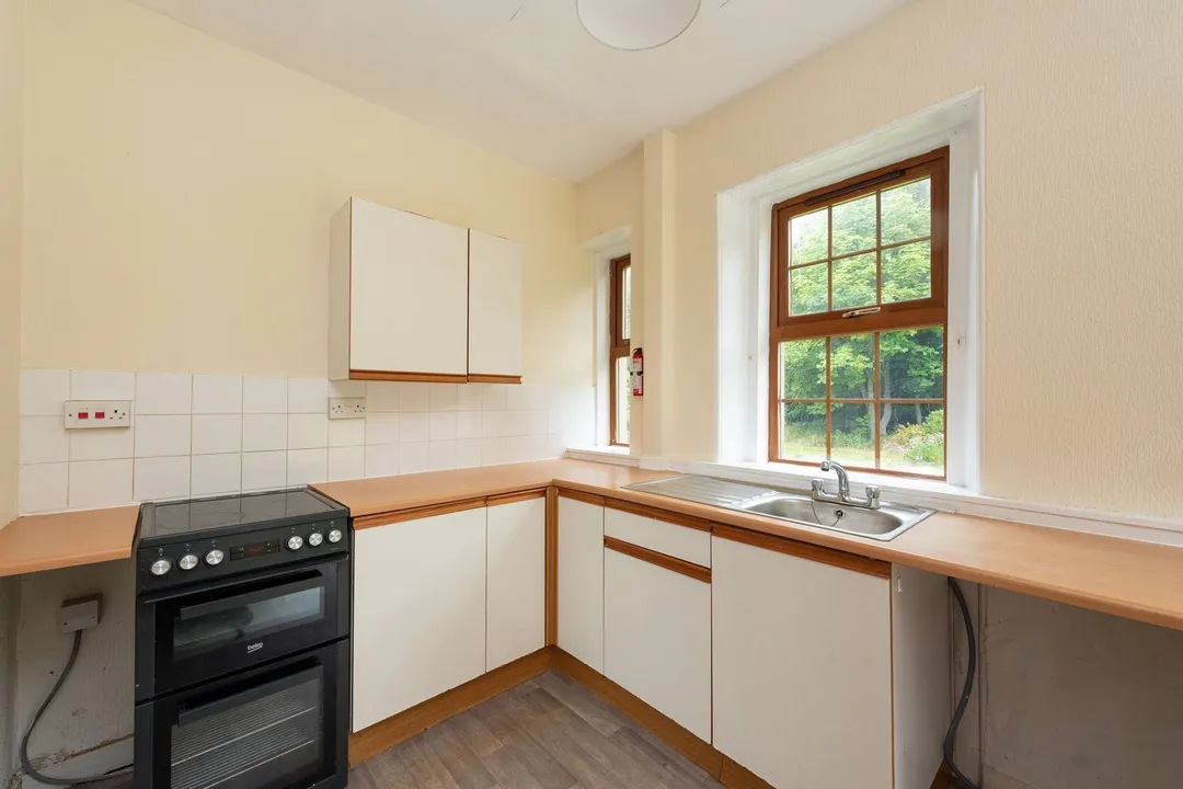 https://mr0.homeflow-assets.co.uk/files/photo/image/48115/1461/_x_/80138_E_Unthank_FC-001.jpg