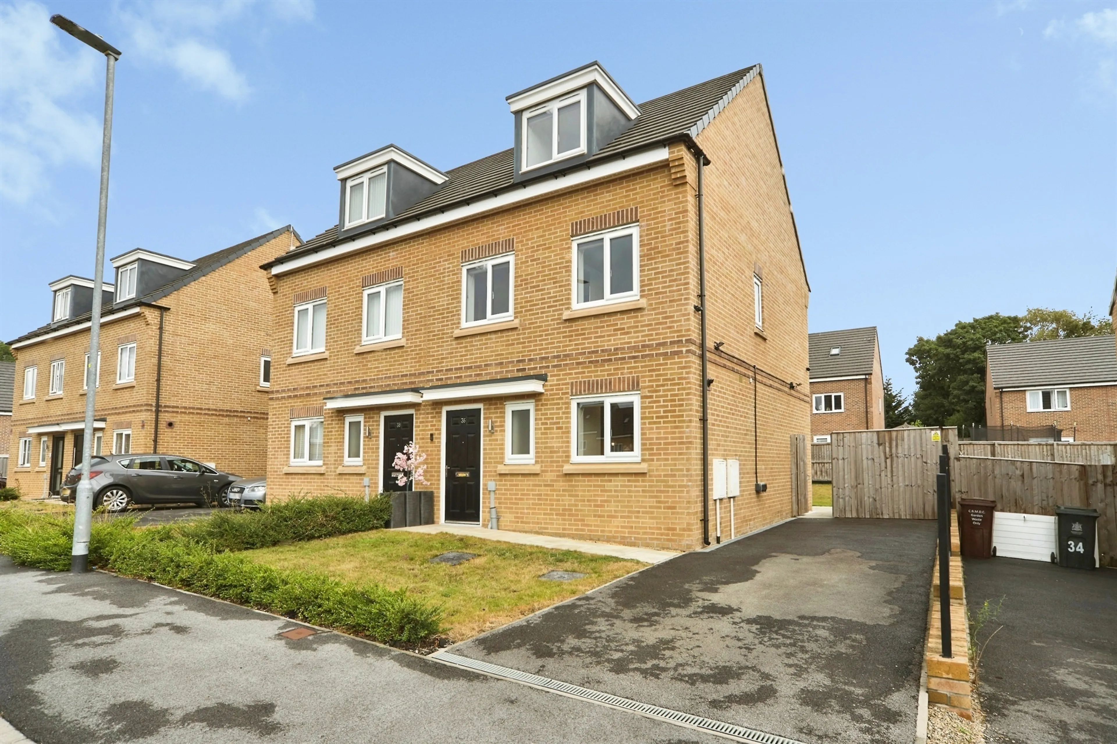 Property at Quarry Bank Road, BRADFORD