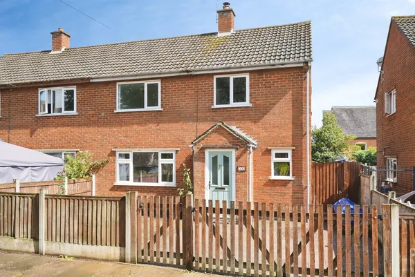 Everard Crescent, MARKFIELD, Leiceste...