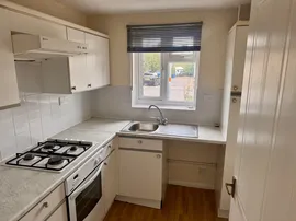 Sycamore Drive, Desborough, Kettering thumb 3
