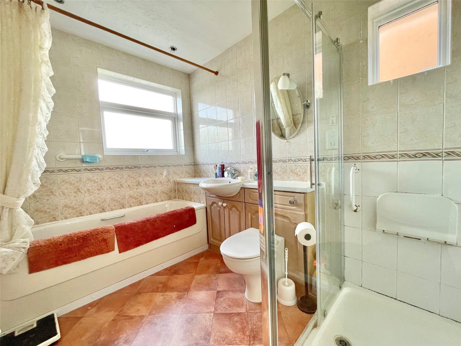 Flemming Avenue, Leigh-on-Sea, Essex, SS9 Image 12