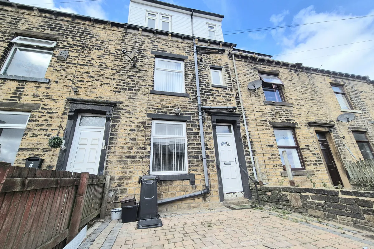 Staverton Street, HALIFAX