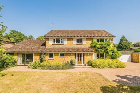 Milner Drive, Cobham, KT11