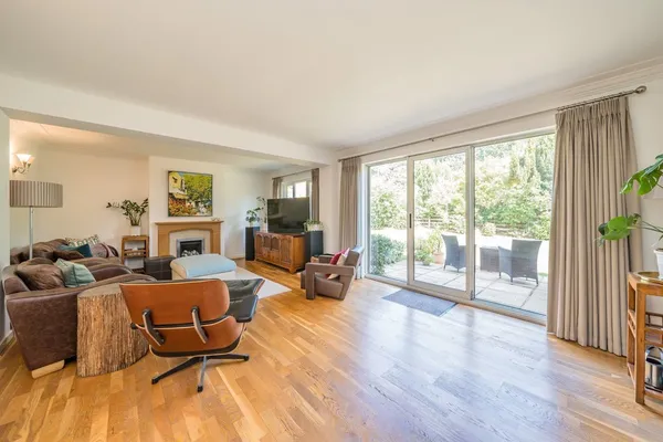 Milner Drive, Cobham, KT11 photo 2