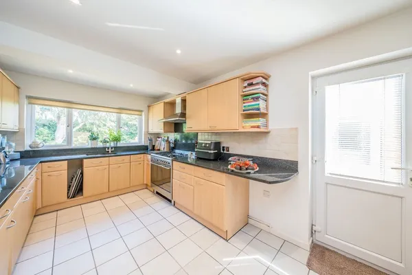 Milner Drive, Cobham, KT11 photo 3