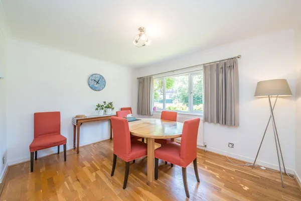 Milner Drive, Cobham, KT11 photo 4