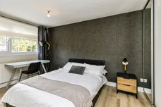 Curteys Walk, CRAWLEY