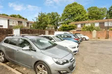 Curteys Walk, CRAWLEY